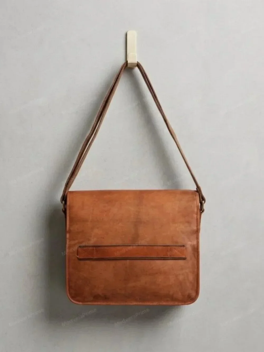 Berliner Ghent Real Leather Crossbody Messenger Bag, Design in Germany UNISEX